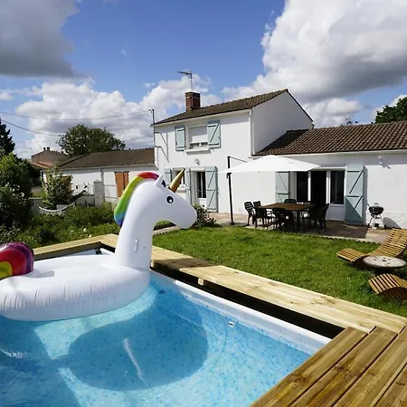 Maison Avec Piscine Exterieur Sauna Billard & Baby Foot A 15min Des Plages 펜션 *