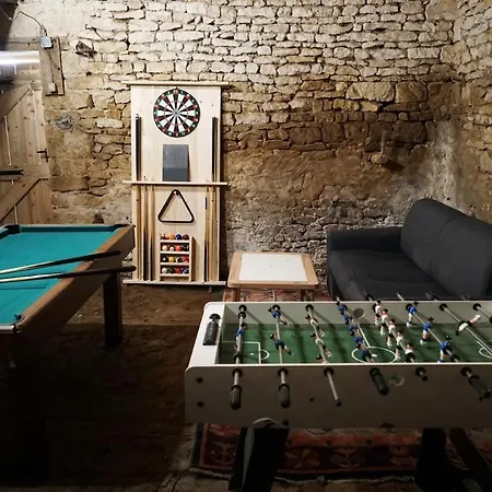 펜션 Maison Avec Piscine Exterieur Sauna Billard & Baby Foot A 15min Des Plages La Jonchere