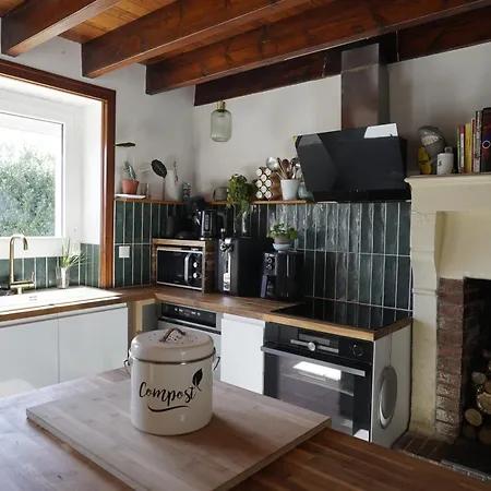 펜션 Maison Avec Piscine Exterieur Sauna Billard & Baby Foot A 15min Des Plages La Jonchere