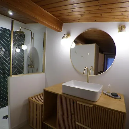 펜션 Maison Avec Piscine Exterieur Sauna Billard & Baby Foot A 15min Des Plages La Jonchere